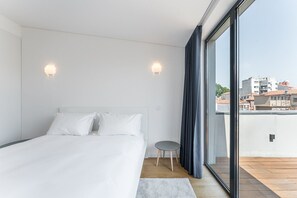 3 quartos, escrivaninha, Wi-Fi, roupa de cama