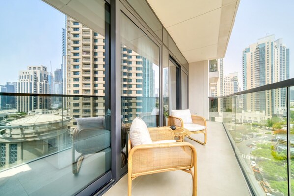 Apartment - Artfully Designed Retreat at Downtown Dubai (Dubai)