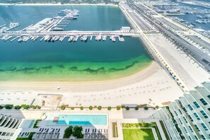 Apartment, Smoking | 3 bedrooms - Beach Access Scenic Balcony in Emaar Beachfront (Dubai)