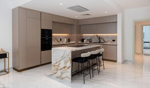 아  파트, 흡연 | 3 개의 침실