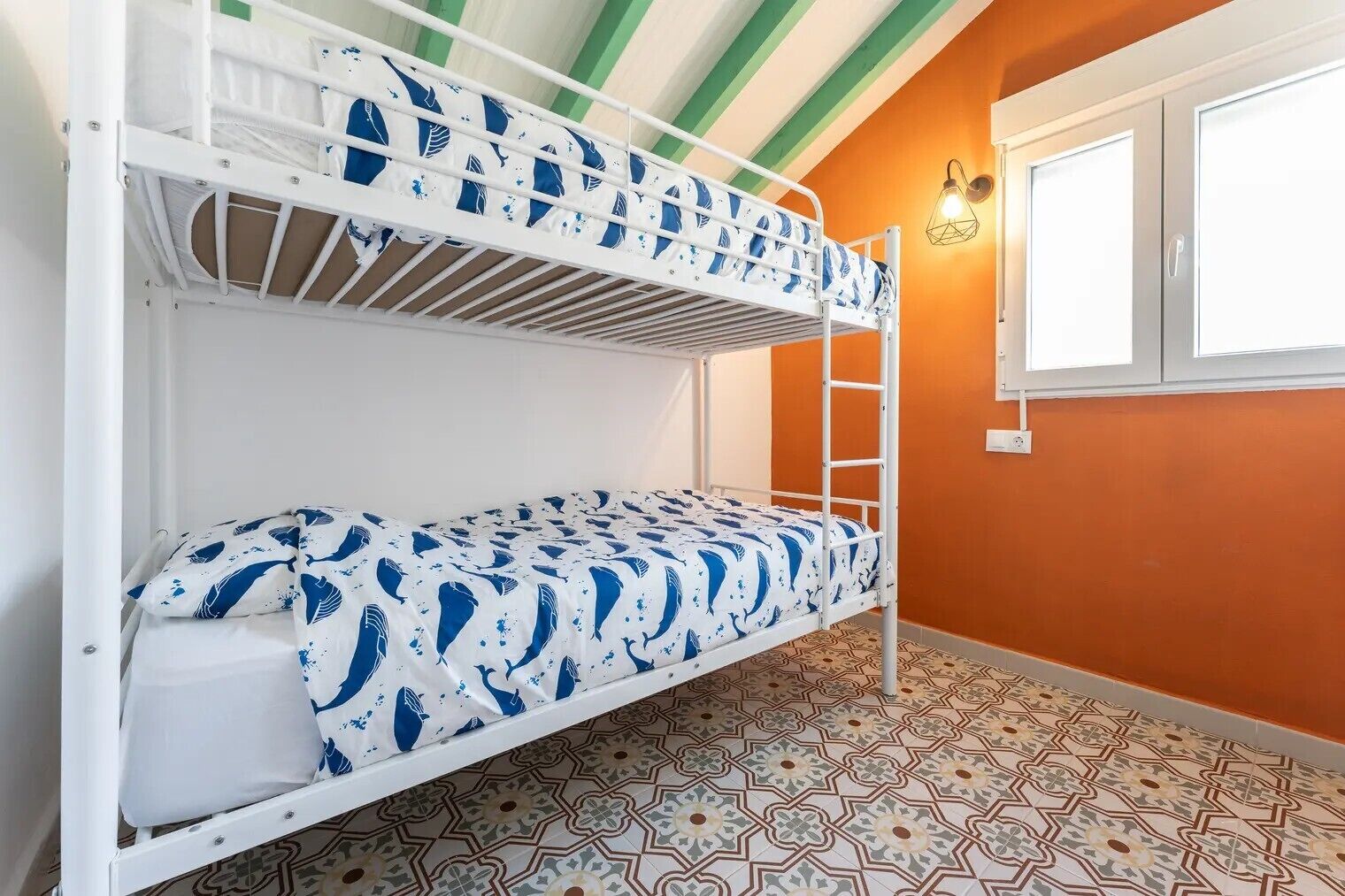 2 habitaciones, cuna de viaje, wifi gratis y ropa de cama 