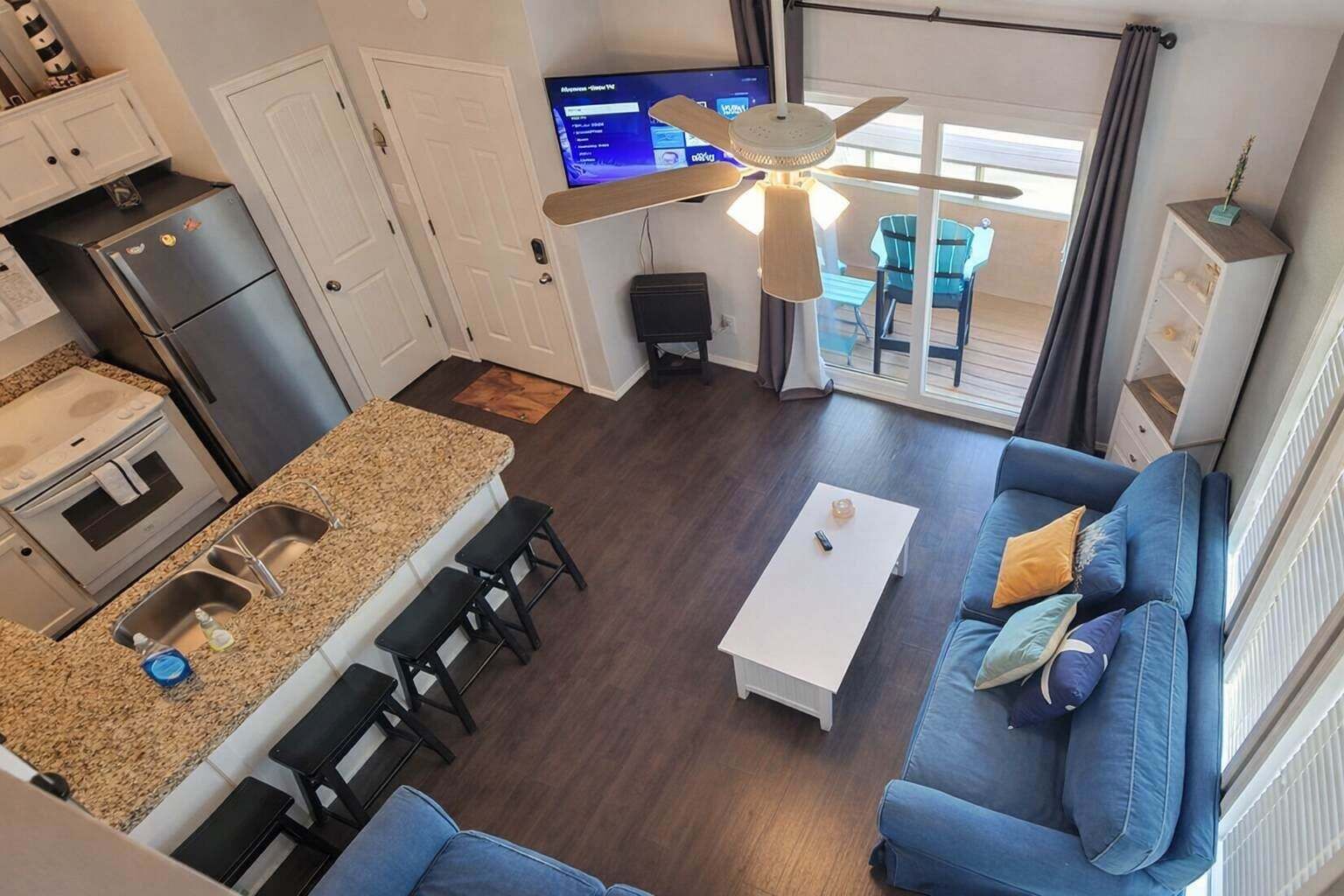 Apartment, 2 Bedrooms | Living area