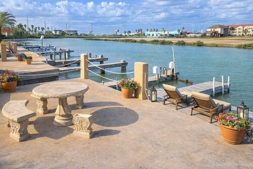 Oyster Cove 2 Bedroom Condo by RedAwning