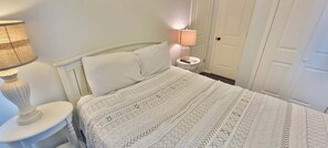 Apartment, 2 Bedrooms | 2 bedrooms, iron/ironing board, free WiFi