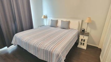 Apartment, 2 Bedrooms | 2 bedrooms, iron/ironing board, free WiFi