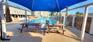 公寓式客房, 2 间卧室 | 泳池 | 室外游泳池