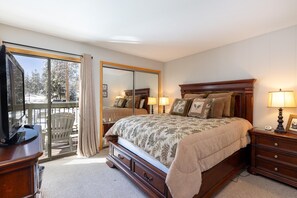 Condo, 2 Bedrooms | 2 bedrooms, laptop workspace, free WiFi