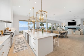 House, Multiple Bedrooms | Private kitchen | Fridge, oven, coffee/tea maker, toaster