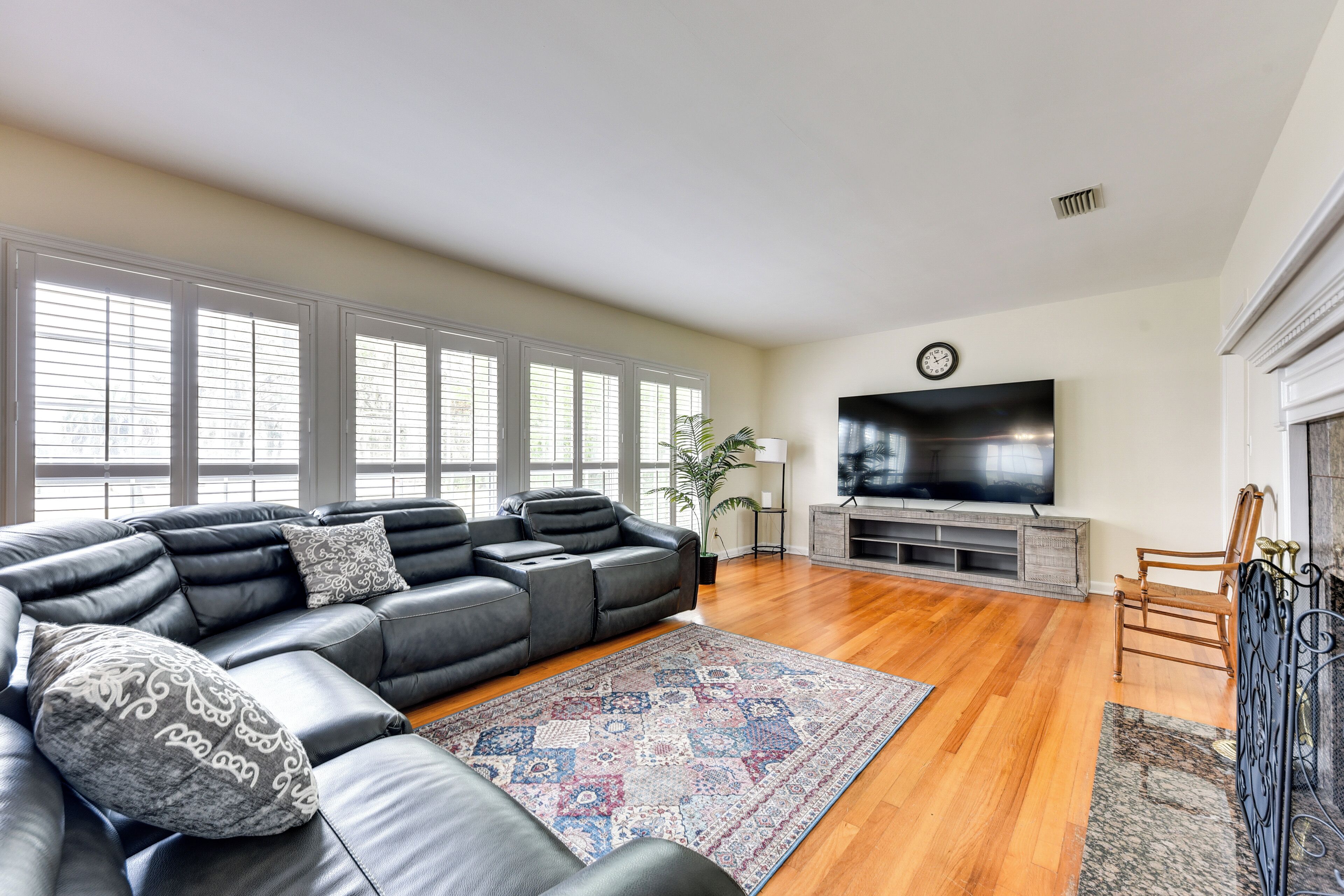 House (3 Bedrooms) | Front of property