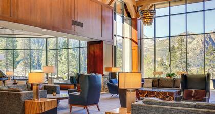 Breathtaking Olympic Valley Gem: Walk to Chairlift