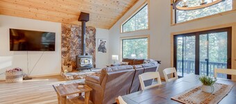 Arnold Cabin Near Calaveras Big Trees State Park!