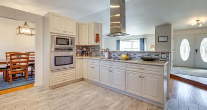 Spacious Colorado Springs Home With Fire Pit!