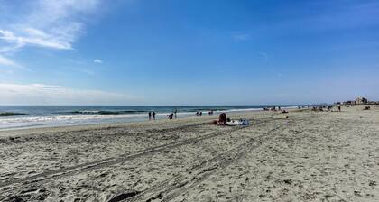Myrtle Beach Vacation Rental - Walk to the Ocean!