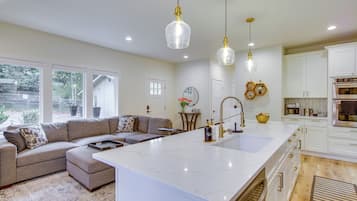 House (2 Bedrooms) | Bahagian dalam