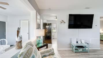 Casa (2 Bedrooms) | Interior