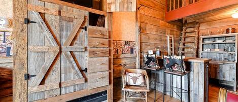 Apartment (0 Bedroom) | Interior