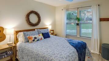2 bedrooms, iron/ironing board, bed sheets