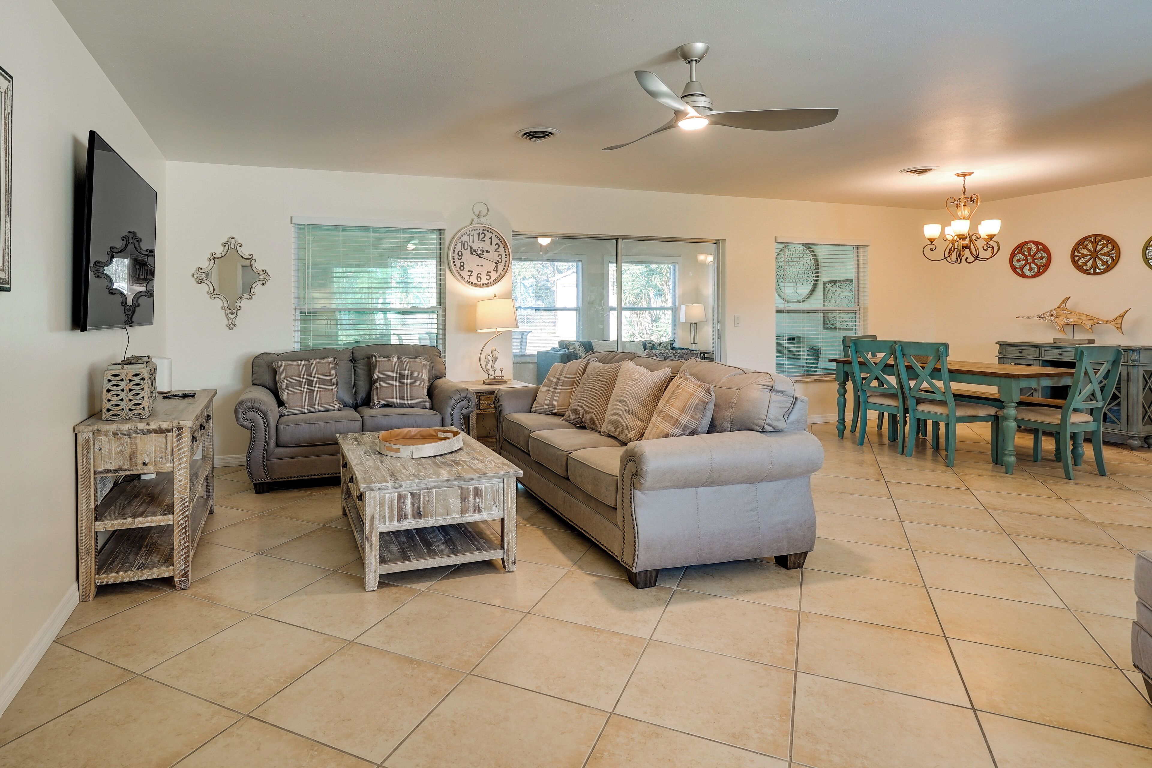 House (3 Bedrooms) | Interior