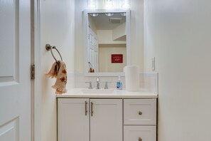 Nhà (3 Bedrooms) | Nội thất