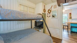 Cottage (3 Bedrooms) | Interior - Lakefront Antioch Cottage w/ Dock & Gas Grill! (Antioch)