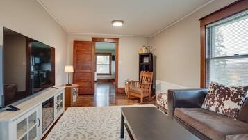 TV, fireplace, DVD player