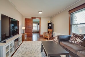 House (5 Bedrooms) | Interior