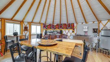 Apartment (0 Bedroom) | Interior