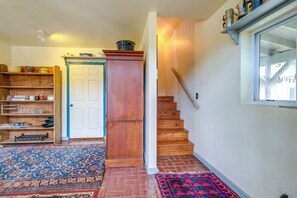 Apartment (0 Bedroom) | Interior