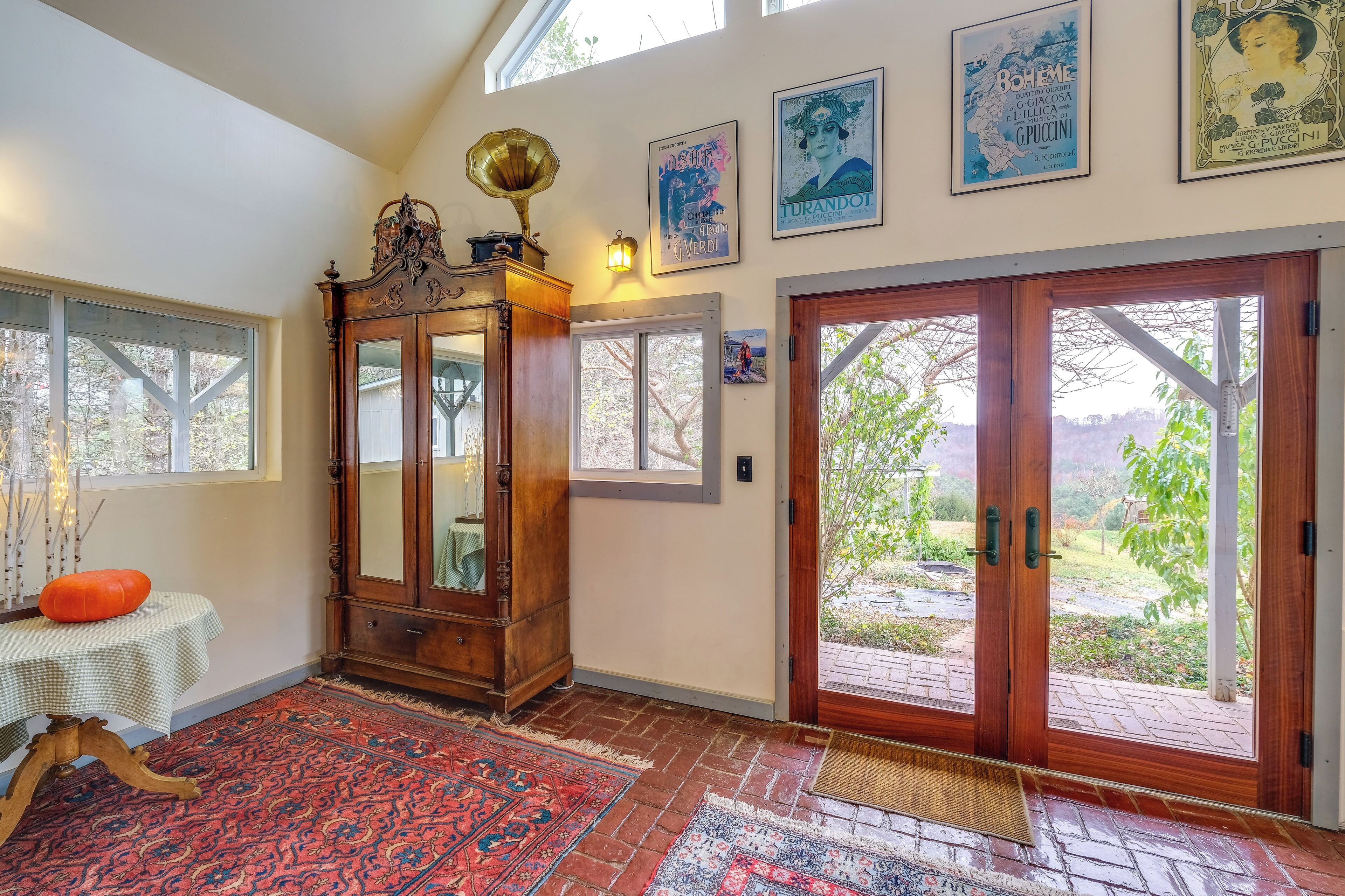 Apartment (0 Bedroom) | Interior