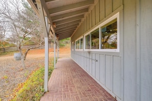 Apartment (0 Bedroom) | Interior - Pet-friendly Pilot Studio w/ Vineyard Views! (Pilot)