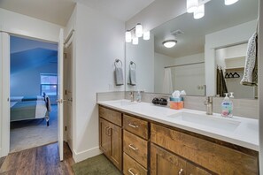 Interior - Mccall Vacation Rental w/ Private Balcony & Grill! (McCall)