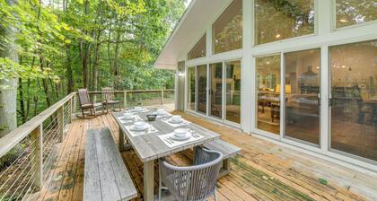 Riverwood: South Haven Retreat on 10 Acres