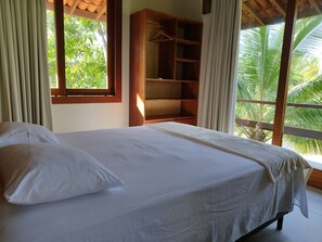 2 bedrooms, premium bedding, memory foam beds, free WiFi