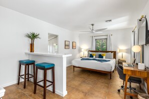4 bedrooms, desk, iron/ironing board, free WiFi
