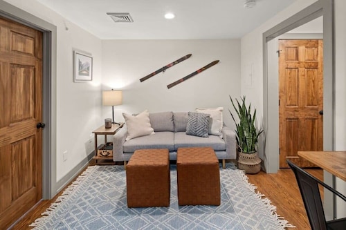 Upscale Vermont Condo off of Mountain Rd