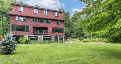 2BR Stowe Mountain Unit | River & Ski Access