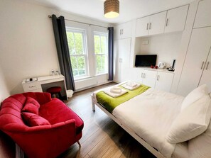 1 chambre, fer et planche à repasser, Wi-Fi gratuit