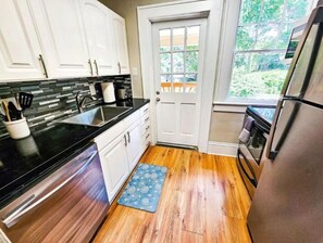 Private kitchen - King of Park! (Charlotte)