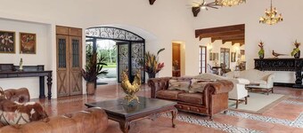 El Lugar Resort