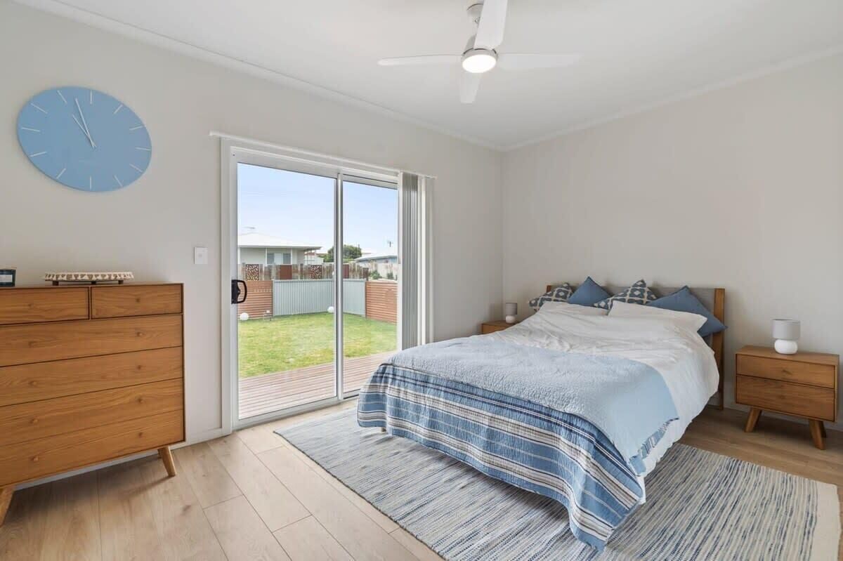 3 bedrooms, desk, WiFi
