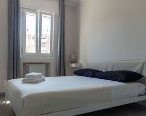 3 chambres, fer et planche à repasser, accès au Wi-Fi (inclus)