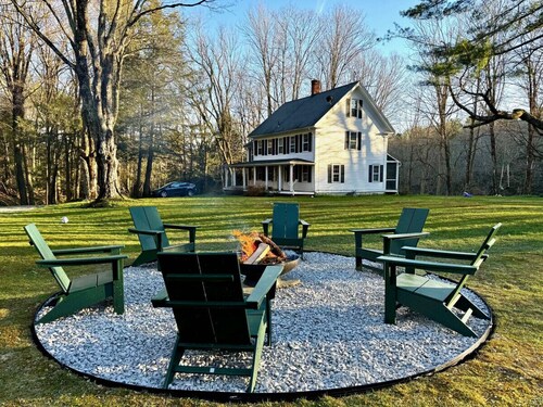 Beautiful Berkshires Colonial on 7 acres