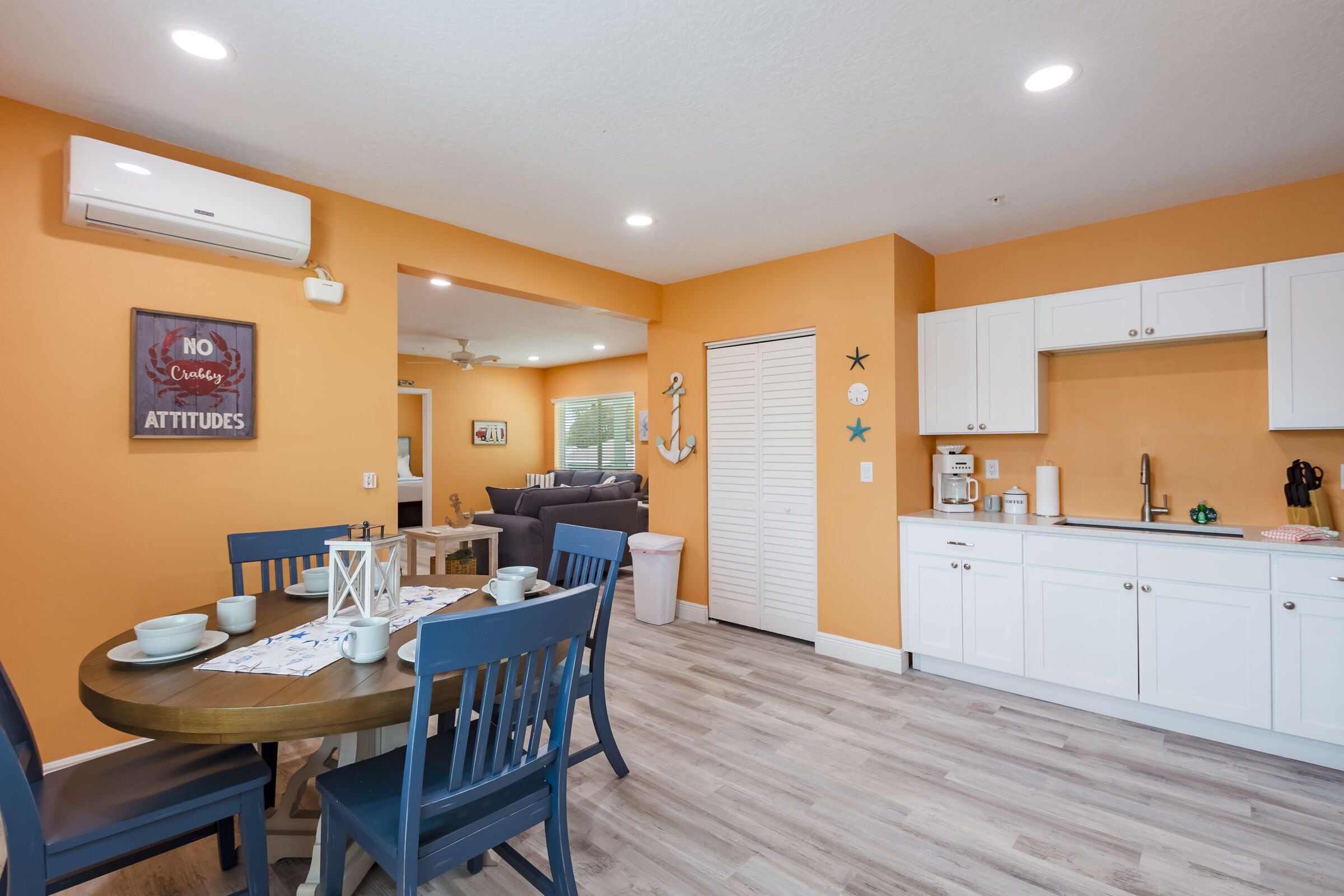 Suite Élite, 2 chambres, 2 salles de bains | Cuisine privée | Cafetière-théière
