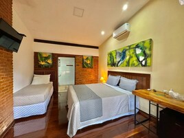 Traditional Suite | Premium bedding, Select Comfort beds, blackout drapes, bed sheets
