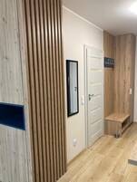 Studio Suite, 1 Double Bed, Non Smoking | Living area | 32-inch Smart TV with cable channels