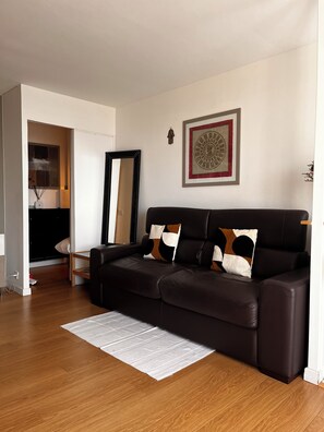 Smart TV - Grand Appart Moderne Avec Charme et Fonctionnalité (Levallois-Perret)