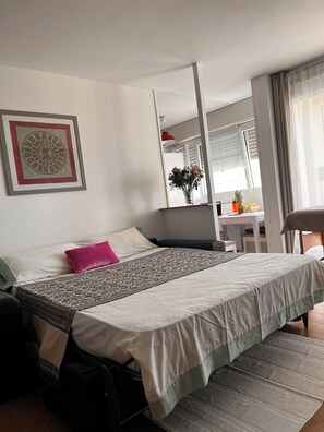 1 bedroom, iron/ironing board, WiFi, bed sheets - Grand Appart Moderne Avec Charme et Fonctionnalité (Levallois-Perret)