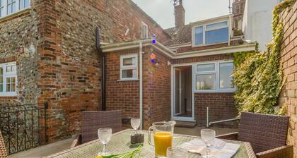 Burnham Cottage (2) , Well-next-the-Sea, Norfolk