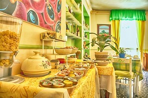 Petit déjeuner buffet compris tous les jours