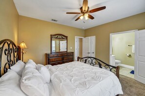 2 bedrooms, iron/ironing board, free WiFi, bed sheets - 30A Getaway Too! (Santa Rosa Beach)